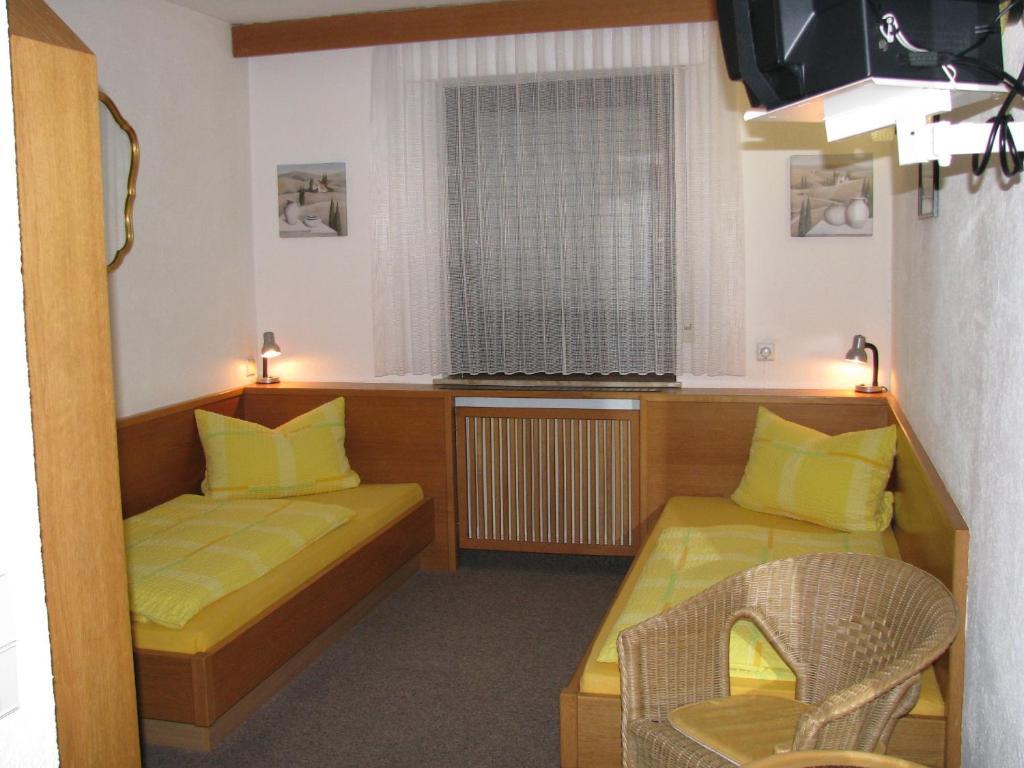 Hotel Erzhausener Hof Buitenkant foto