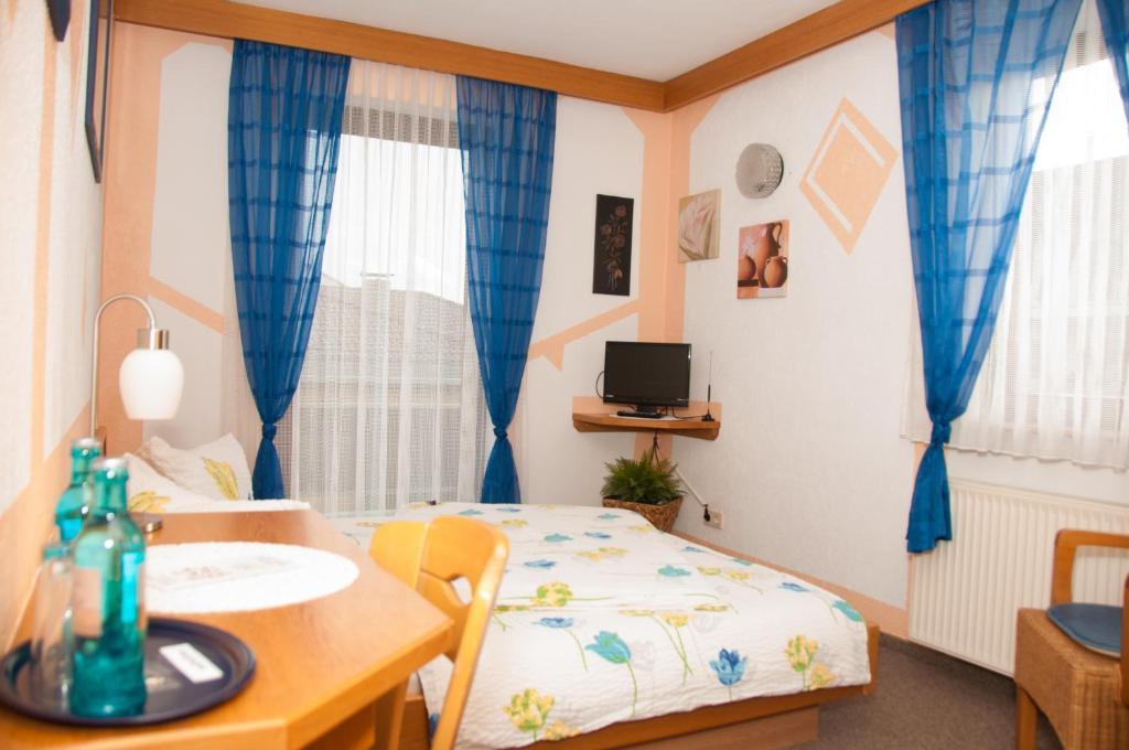 Hotel Erzhausener Hof Buitenkant foto